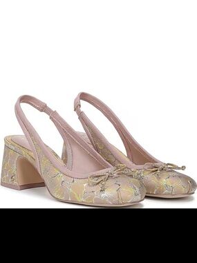 Sam Edelman
Circus NY by Sam Edelman Diane Floral Bow
Slingback Pumps
